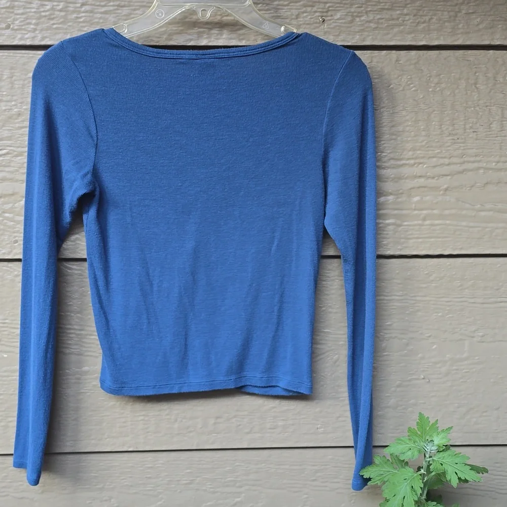 Victoria's Secret Modal Blue V-neck Crop Henley Small - Picture 5 of 6